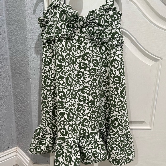 Janie and Jack Green and White Floral Mini Skirt - Picture 1 of 5